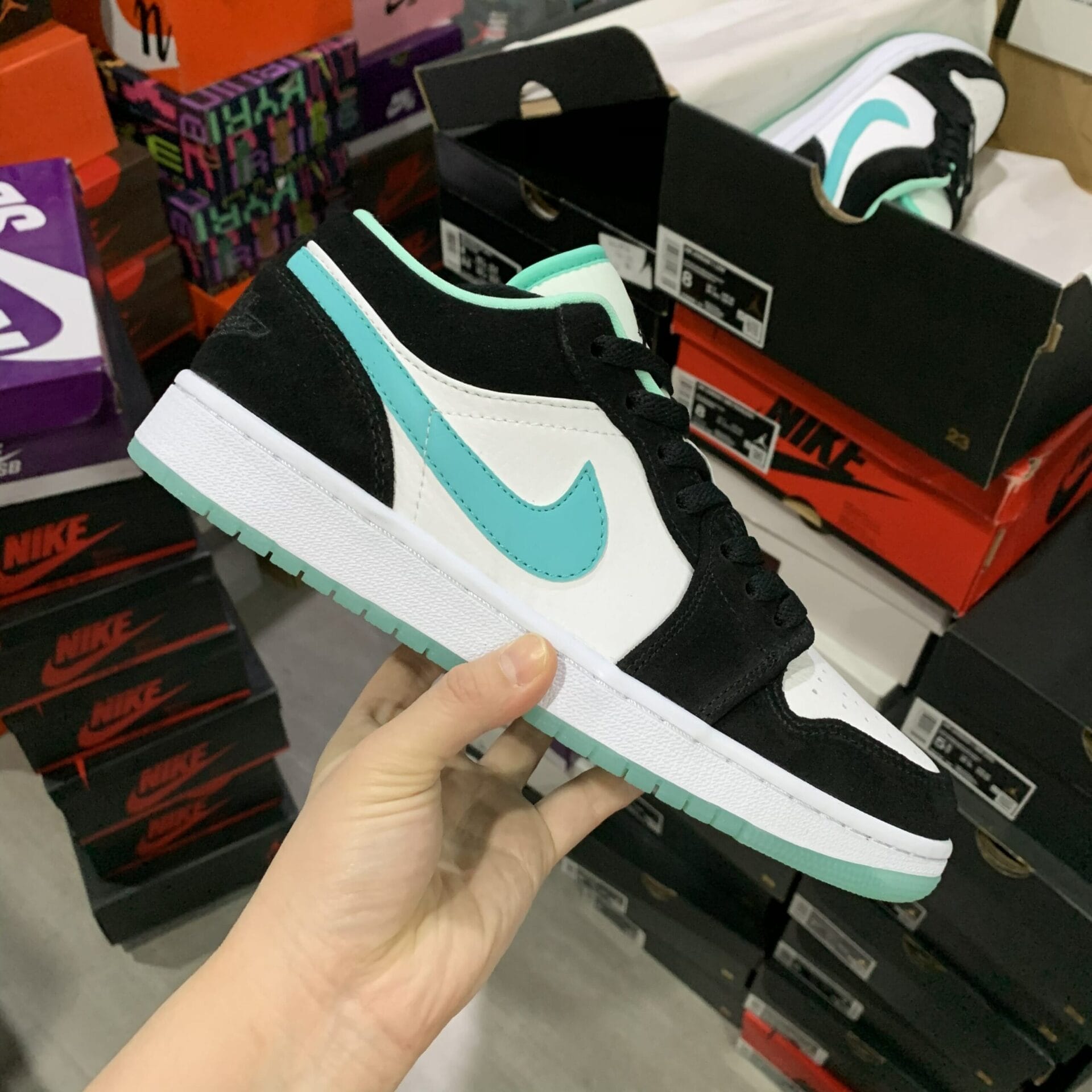 nike air jordan 1 low mint green